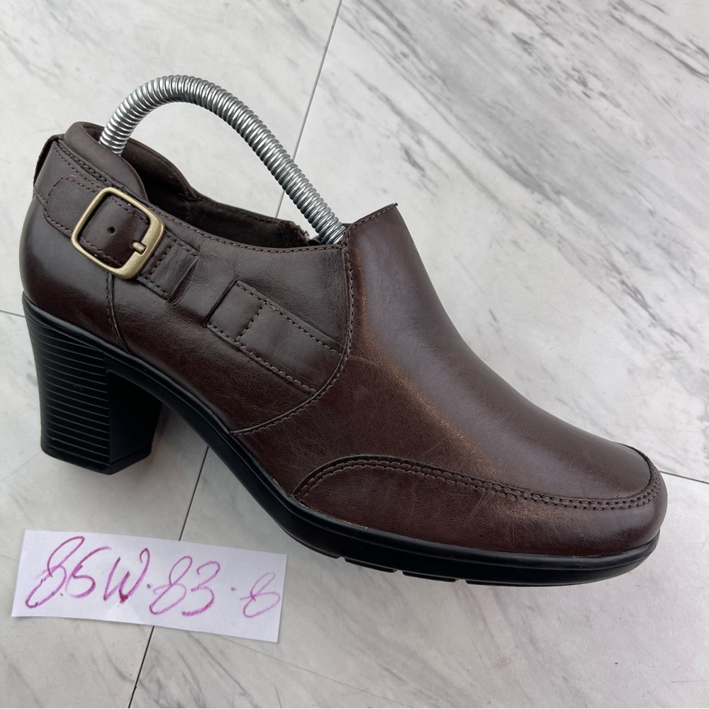 Clarks Bendables Womens 8.5 W Wide Brown Leather Side Zip Bootie Stacked Heel